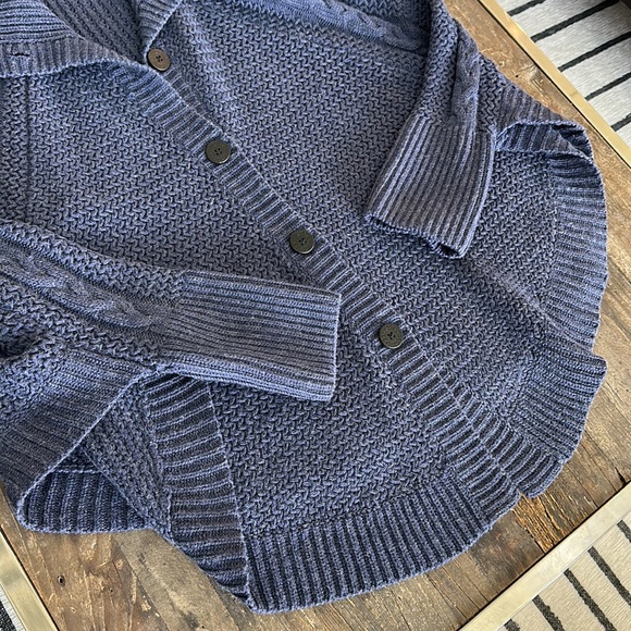 Ugg blue cape sweater - Picture 3 of 3